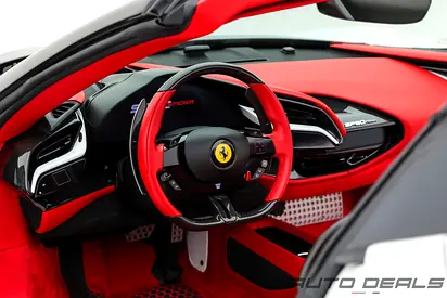 2022 Ferrari SF90 SPIDER — фото 14