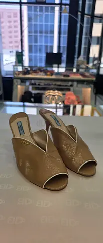 Beige Prada Leather Peep-Toe Heeled Mules - Size ? (Pre-owned)