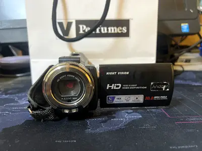 Andoer HD Digital Camcorder with Night Vision