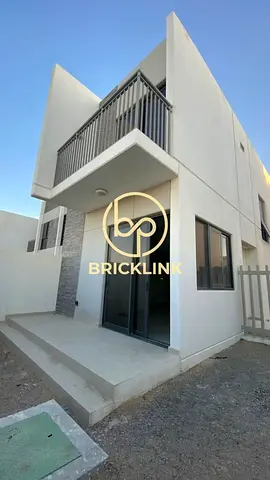 3BR Villa | Primrose | Balcony | Desert View