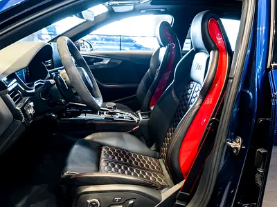 2023 AUDI RS4 photo 9
