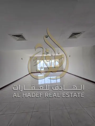 4 غرف وصالة + غرفة خادمة ماستر + غرفة غسيل + غرفتين ماستر + تكييف وجيم ومسبح مجاناً — شقة عائلية واسعة في المجاز 1 بـ85 ألف فقط!