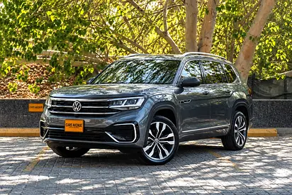 1,916 AED | FREE SERVICE CONTRACT Till 2031 | UNDER WARRANTY | R-LINE