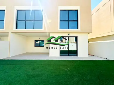 New Villa 3BR + Maid + Study Community View Vacant