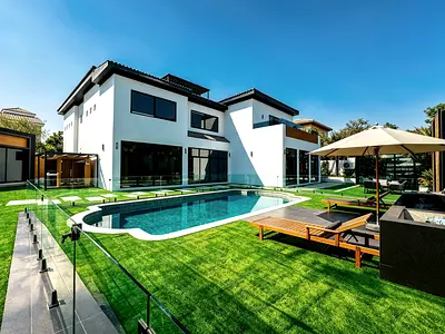 Luxurious| Fully Upgraded| Fully Furnished