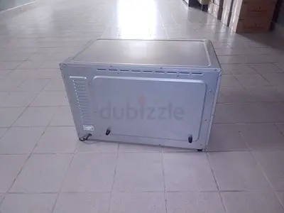 Used countertop microwave oven - good working condition