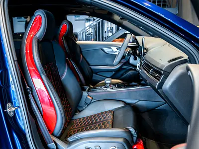 2023 AUDI RS4 photo 8