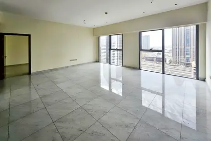 Skyline View | Mid Floor | Unfurnished