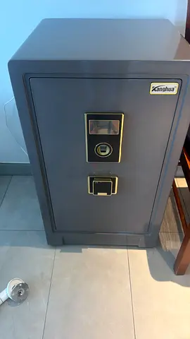 Safe (unused) with finger-lock