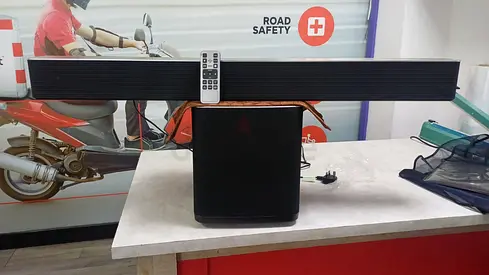Soundbar with Wireless Subwoofer - Good Working Condition