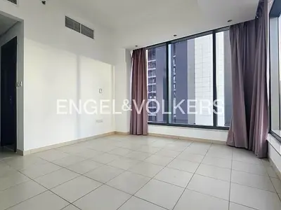 Spacious Layout | Unfurnished | Mid Floor
