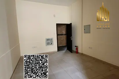 مبنى سكني للبيع بموقع ممتاز 6500 قدم تملك حر