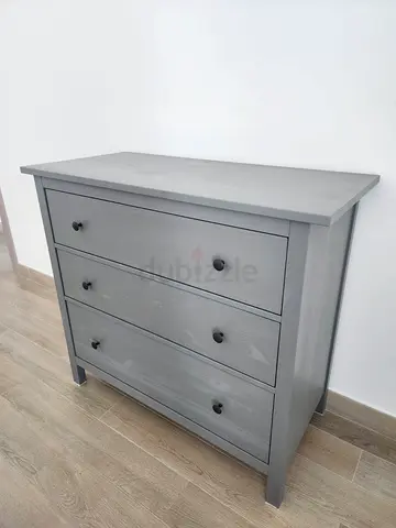Grey 3-Drawer Wooden Dresser / Chest of Drawers