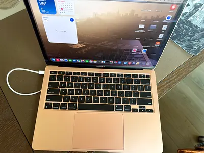 Apple MacBook Air 13.3-inch (Rose Gold) - Good Condition, macOS