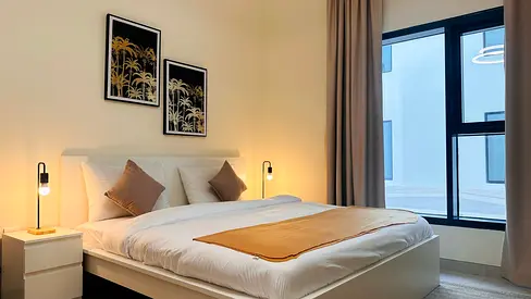 Big Layout | Bills included | Next to Metro