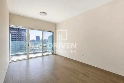 Park View | Spacious Unit | Multiple Cheques
