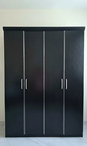 4 Doors Wardrobe is for Sale in Excellent Condition in Abu Dhabi