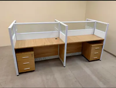 4 seater workstation brand new