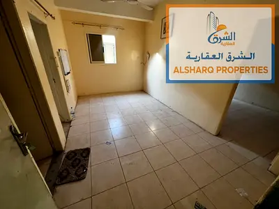 One-bedroom apartment with a living room available for annual rent in Al Nakheel, Ajman—at a very low price. The apartment features split-system air c