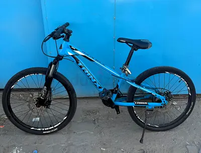 Blue Trinx Full-Suspension Mountain Bike - Medium Frame