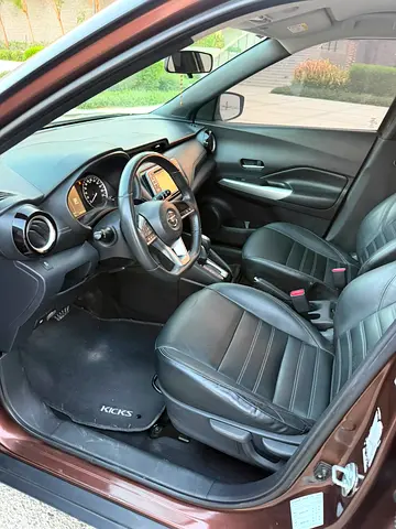 2017 Nissan KICKS 照片 16