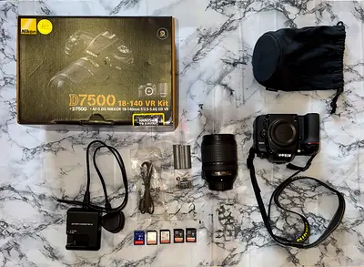 Nikon D7500 DSLR 18-140 VR kit in Original packaging