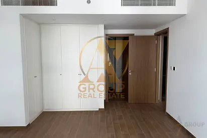 Bright | Corner Unit | High Floor | Park and Pool View
