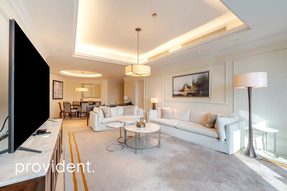 gallery-tour