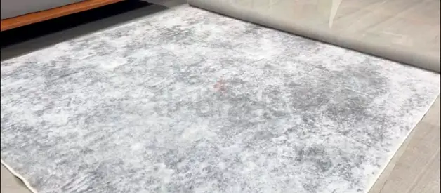 Light grey modern area rug - good condition, 3.6 x 2.7m