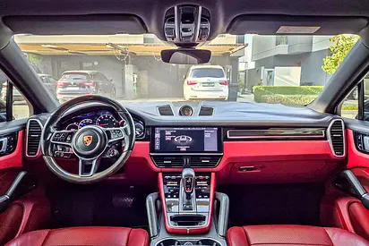 صورة 9 لـ 2020 Porsche CAYENNE