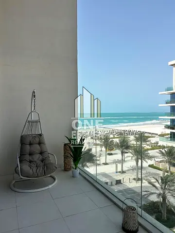 شقة لوفت فاخرة | غرفة نوم واحدة | إطلالة جزئية على البحر | ممشى السعديات - ليلاك