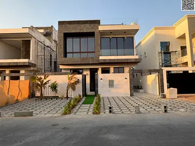 فيلا فاخرة - 3 طوابق - رسوم التسجيل مشمولة - موقع متميز - قريبة من جميع الخدمات - تشطيبات ممتازة - الأفضل في عجمان