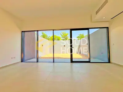 صف واحد | خصوصية | قريب من المدخل | تصميم عصري
