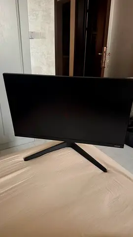 Samsung 24-inch IPS Monitor - Excellent Condition