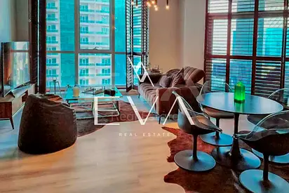 FULLY FURNISHED | PARTIAL MARINA VIEW | VACANT