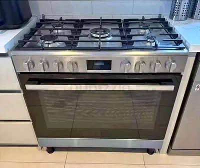 Bosch series 6 Latest model Gas cooker brand new