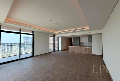 Spacious | Mid Floor | Park View