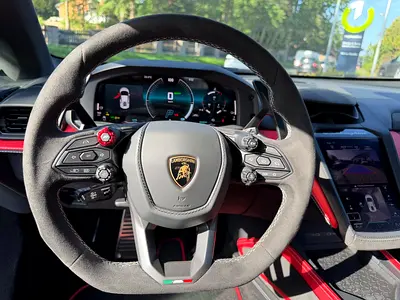 صورة 8 لـ 2027 Lamborghini TEMERARIO