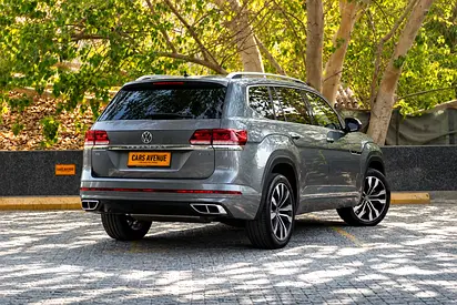 1,916 AED | FREE SERVICE CONTRACT Till 2031 | UNDER WARRANTY | R-LINE-2