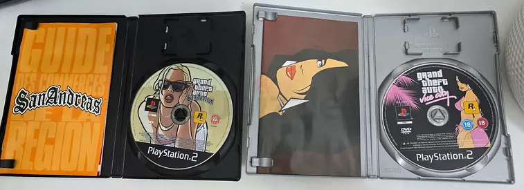 Grand Theft Auto: San Andreas & Vice City (PlayStation 2) - 2 DVDs/Discs with Manuals, 110 for each