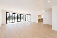 Internal | Single Row | Close to Park | Landscaped