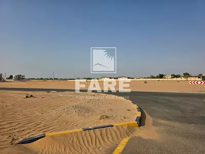 للبيع أرض سكني تجاري في منطقة الفلاح – الشارقة