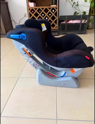 LEAMAN Pipi Debut LYF-375 | Ultra-Lightweight Car Seat (Newborn to 4yrs)