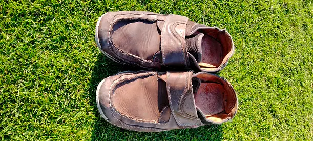 Men's brown casual leather shoes with velcro strap