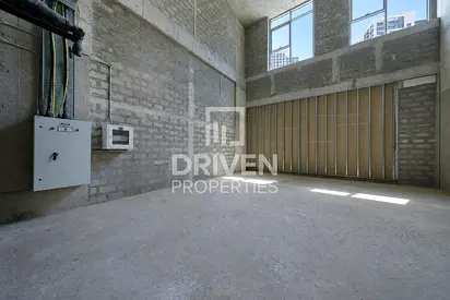 Vacant Retail | Stunning Canal View | 4 Cheques