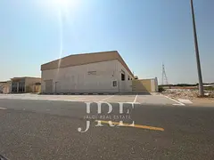 2 Warehouses + 50 Rooms labor camp for rent
