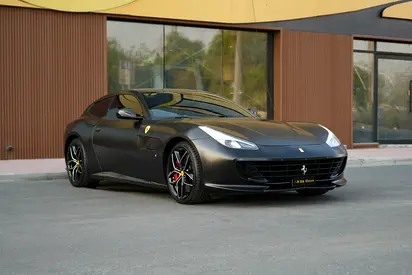Pristine Ferrari GTC4 Lusso 2018 | GCC Specs | Standard Trim