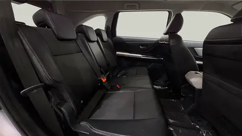 صورة 10 لـ 2025 Toyota VELOZ