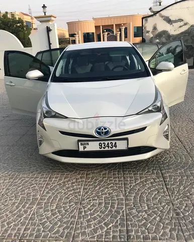 2016 Toyota Prius Eco GCC Specs , NOT TAXI, very clean, always maintained on time