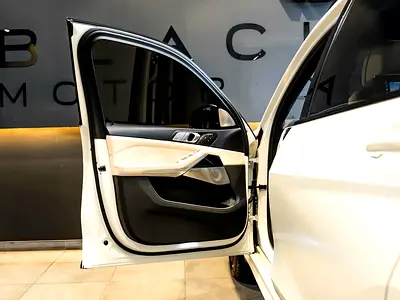 2022 BMW X7 — фото 7